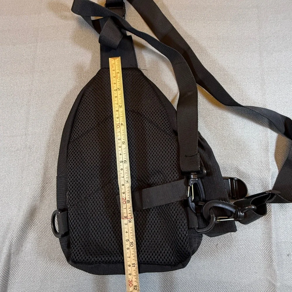 Duchamp London Mens Black Crossbody Sling Bag Tech Fabric Padded Mesh Back 2251